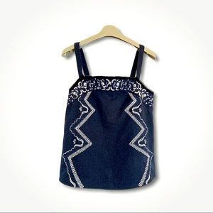 Gianni Bini XS detailed Navy/White tank. Beautiful stitching and unique pattern